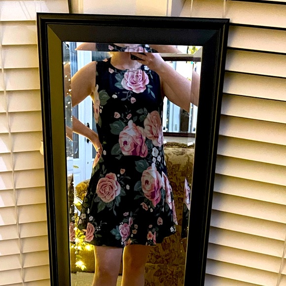 PRICE REDUCED!! Worn once! Size small floral dress - Picture 1 of 5